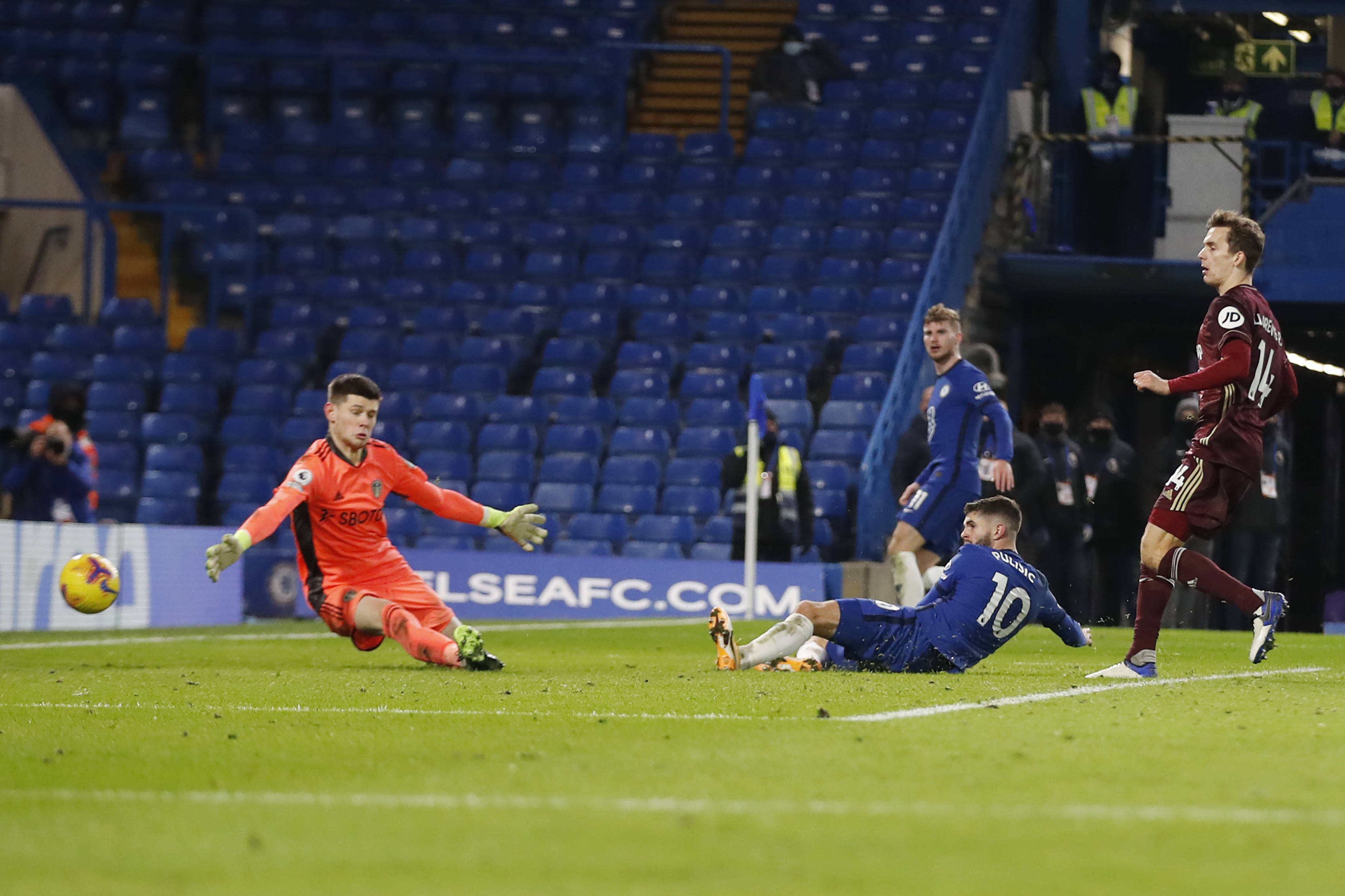 帕雷德斯拒 帕雷德斯拒